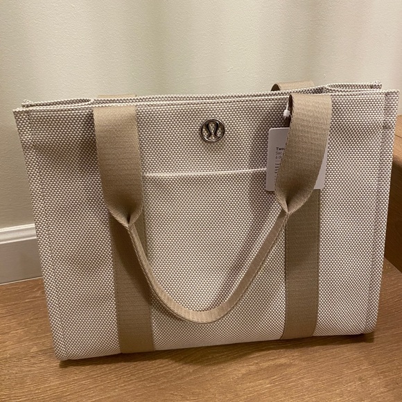 Lululemon Two-Tone Canvas Tote Bag 10L NWT ~ Mojave Tan/ Light Ivory - Picture 1 of 9